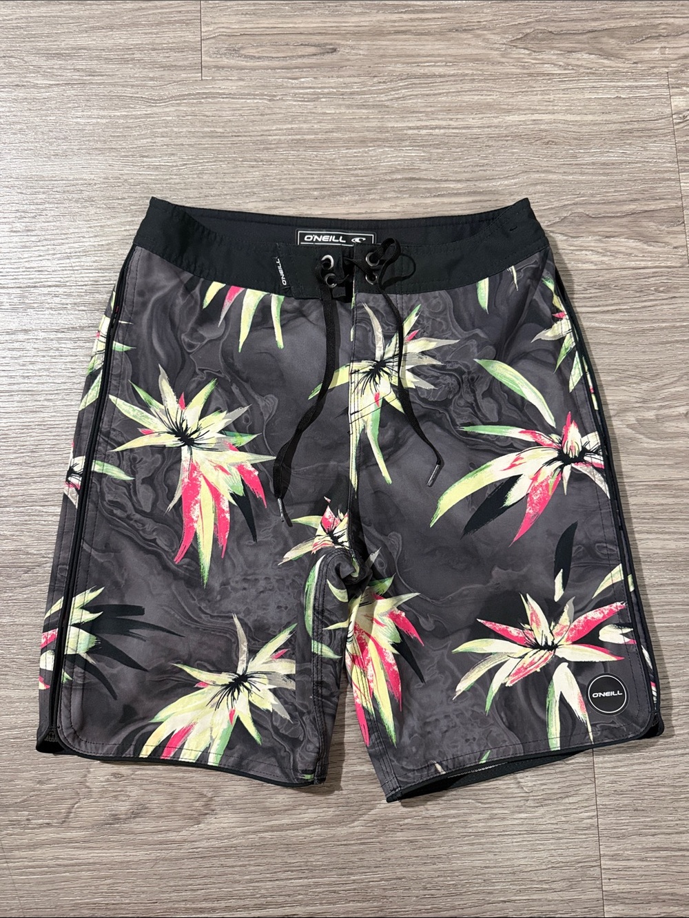 O'Neill Boys Black Floral Swim Hybrids with Neon Pink & Lime Accents Sz 26
